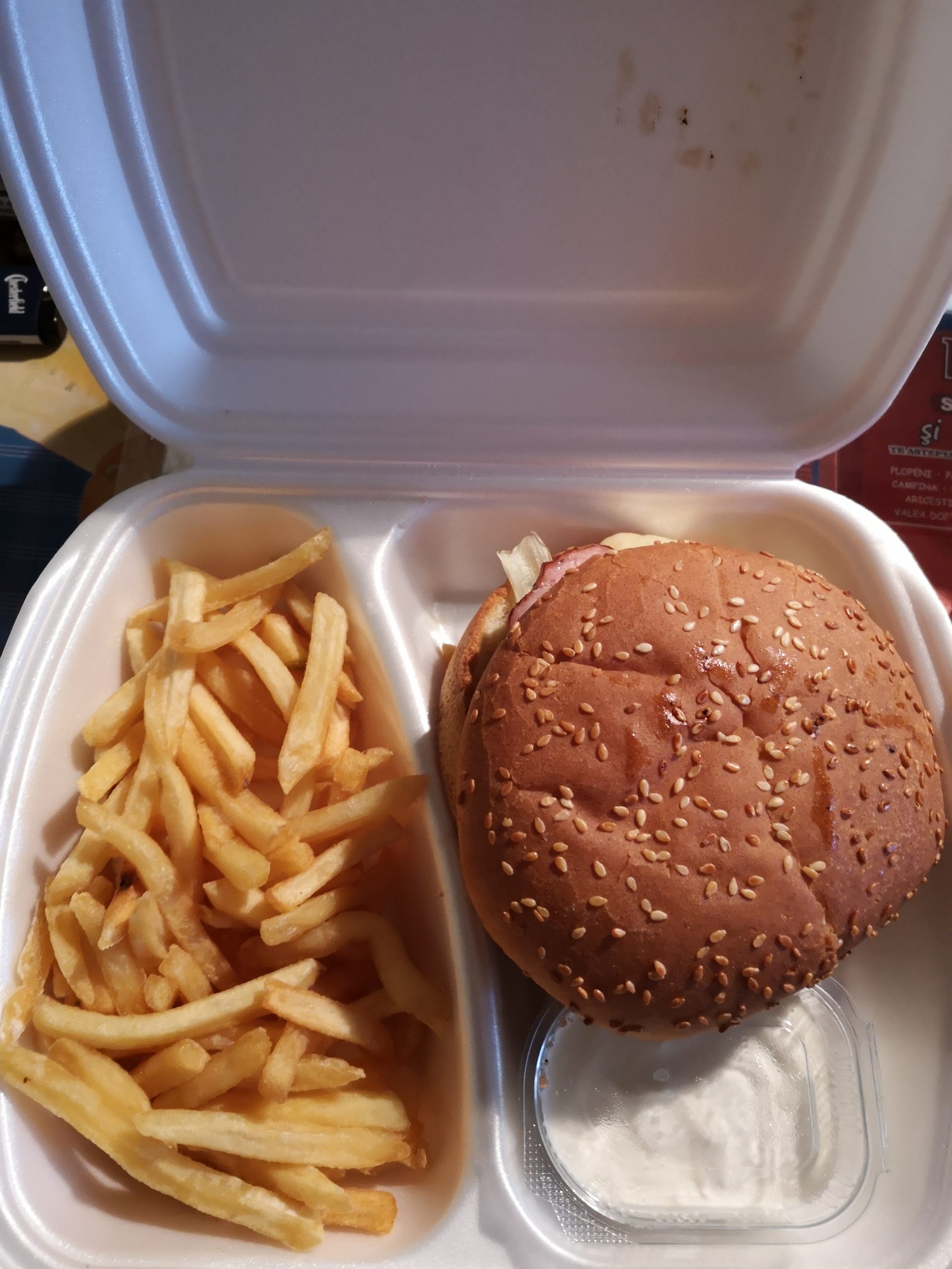 Doi burgeri de la Bon Appetit Campina