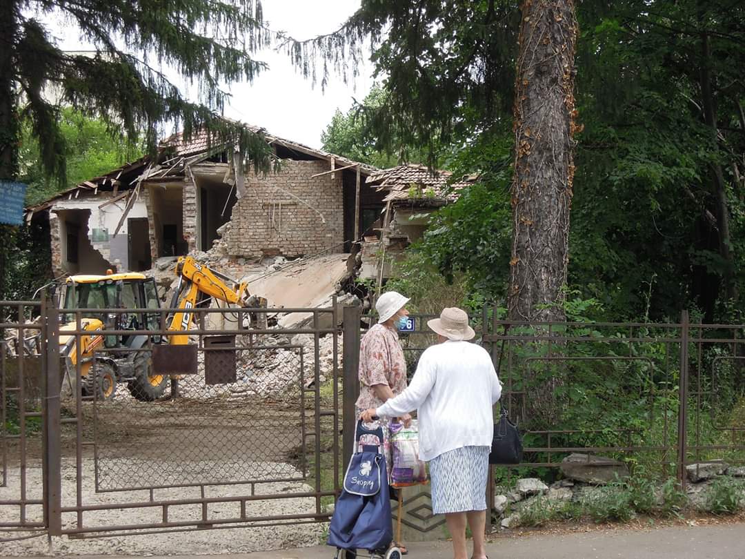 O bucata de istorie a Campinei a fost demolata