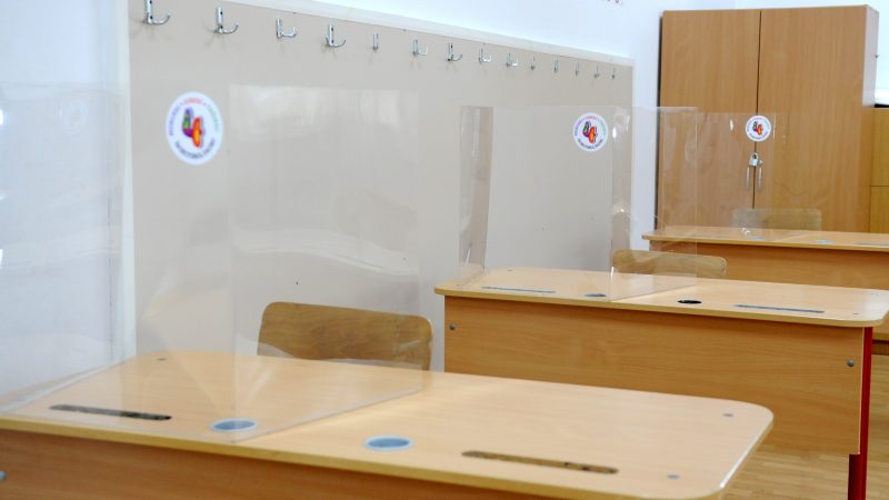 Elevii campineni NU vor scoala online